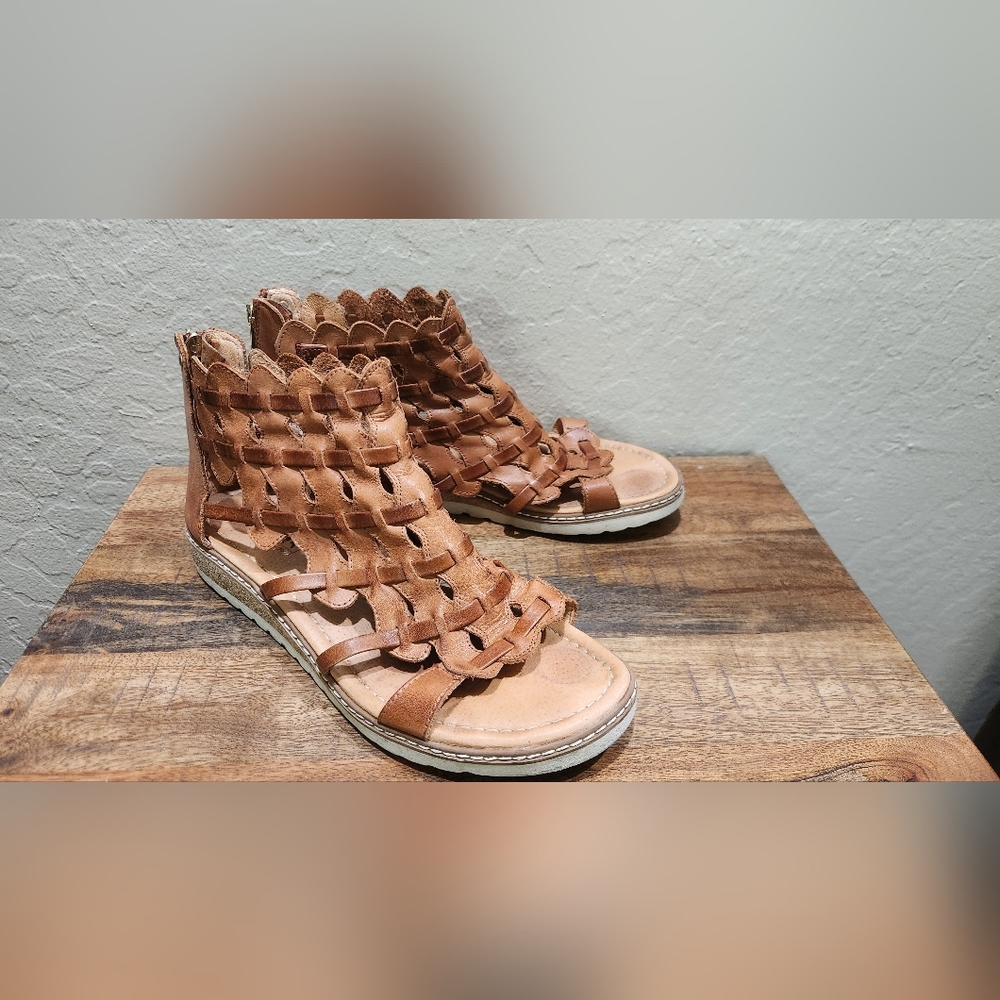Pikolinos- Sandals size 39- 8